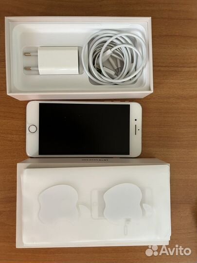 iPhone 8 Plus, 64 ГБ