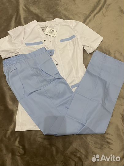 Медицинский костюм женский