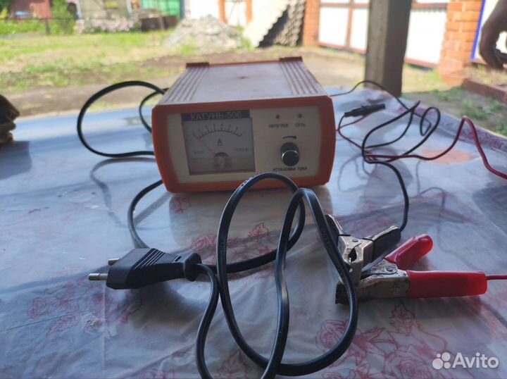 Зарядка для автомобильного аккумулятора