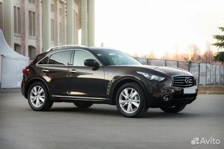 Infiniti QX70 3.7 AT, 2014, 71 000 км