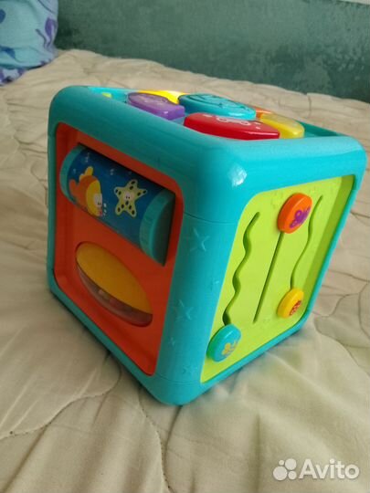 Бизиборд, развивающий кубик