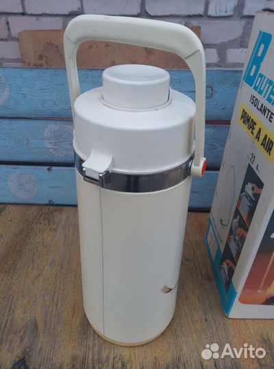 Термос с помпой новый