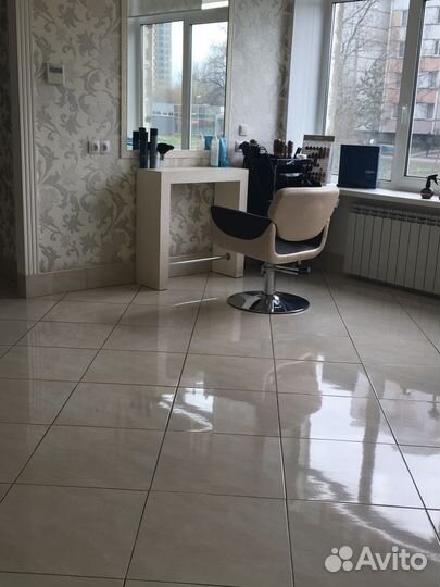 Парикмахерское кресло