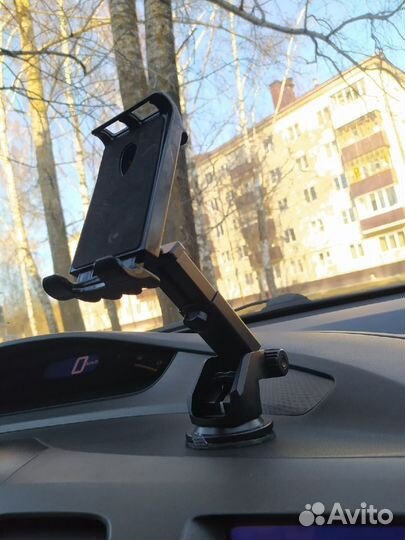 Держатель для телефона в автомобиль