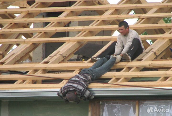 Бригада строителей