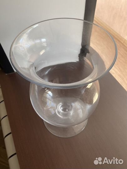 Ваза в виде огромной рюмки