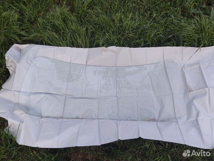 Заднее стекло