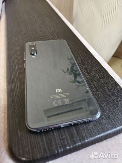 Xiaomi Mi 9 SE, 6/64 ГБ