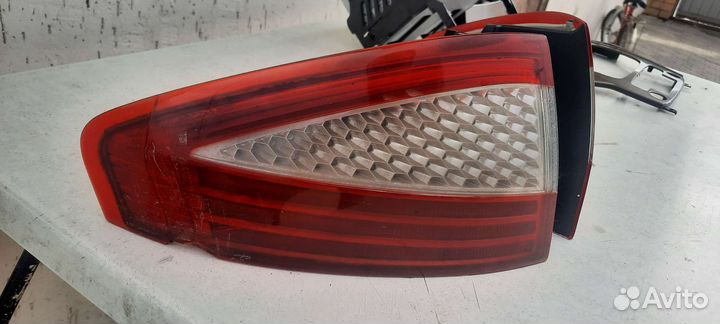 Магнитолаи фара на форд мандео