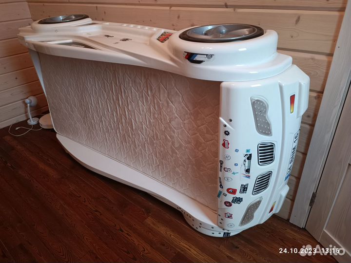 Детская кроватка машина