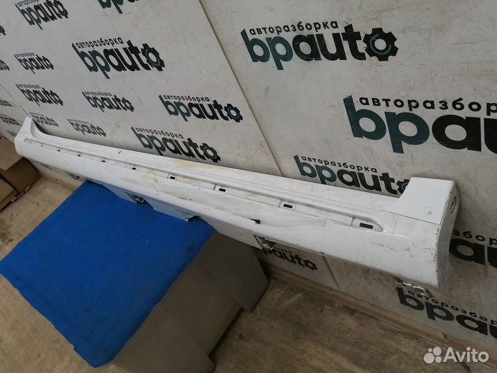 Накладка порога правая пластик 75851-33100 Toyota