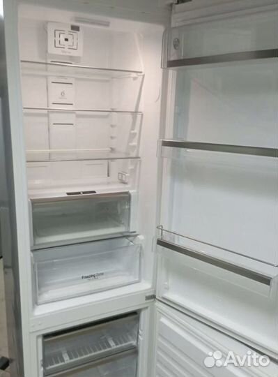 Холодильник двухкамерный бу Whirlpool