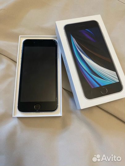 Телефон iPhone se 2020