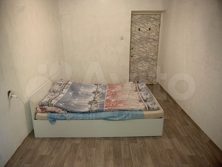 4-к. квартира, 76 м², 1/9 эт.