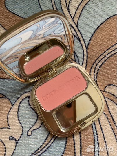 Румяна dolce gabbana rosebud 33