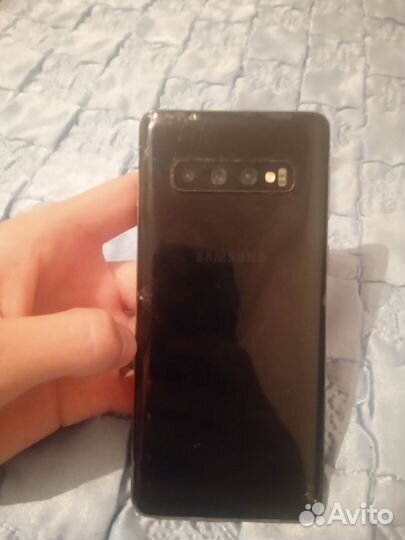 Samsung Galaxy S10, 8/128 ГБ