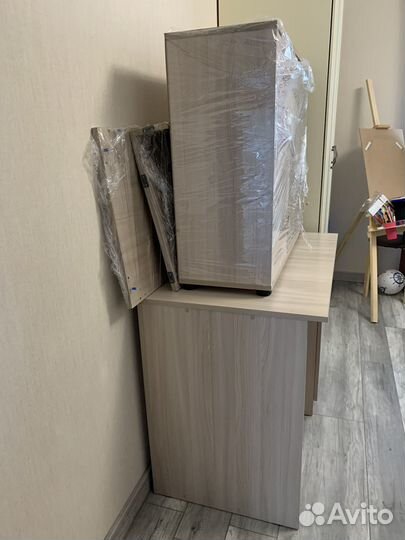 Письменный стол