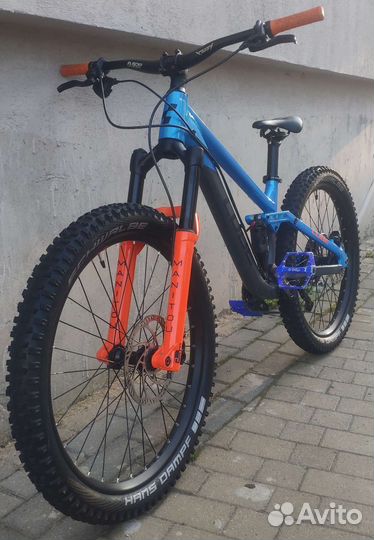 Cube stereo race 240. 2023. 24