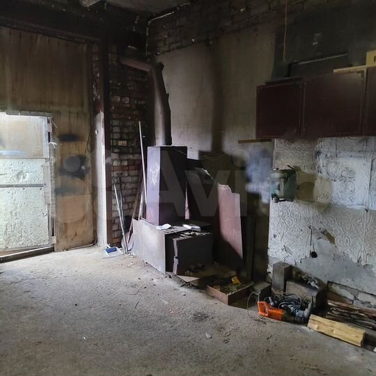 Гараж, > 30 м²