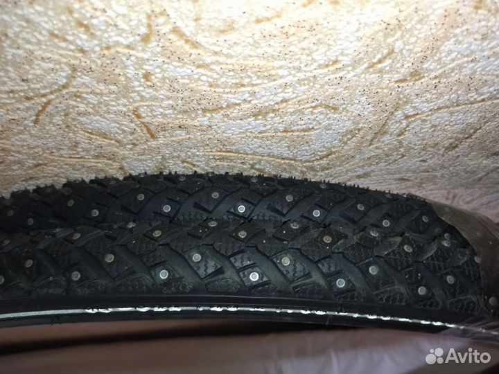 Две покрышки Schwalbe marathon winter plus 28х1.35