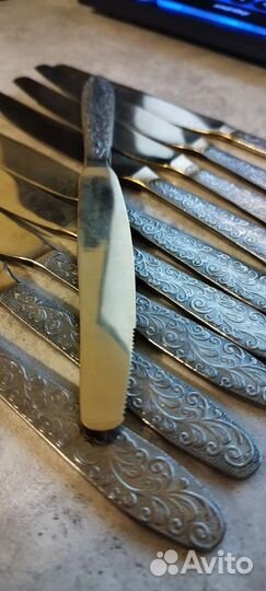 Столовый нож с позолотой
