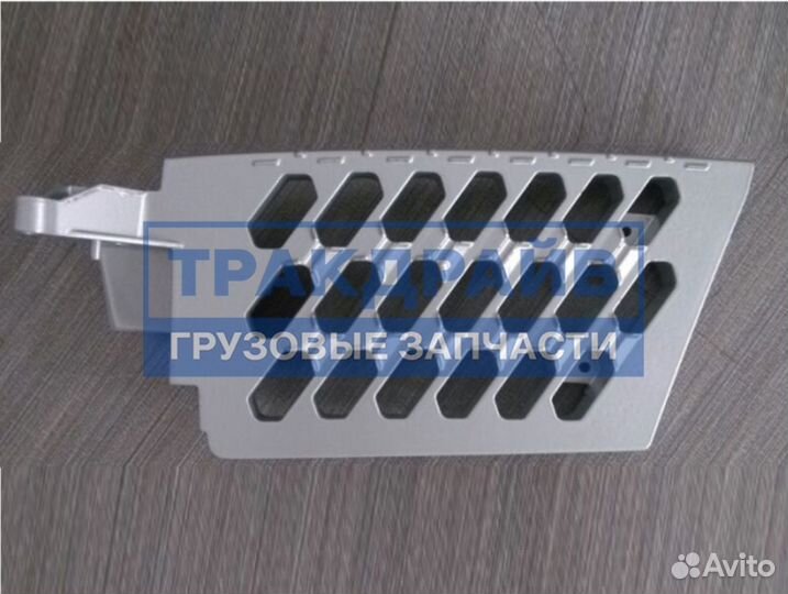 Накладка нижней подножки Вольво FH4