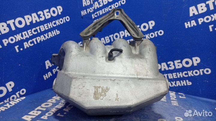 Коллектор впускной Mercedes-Benz W202 седан