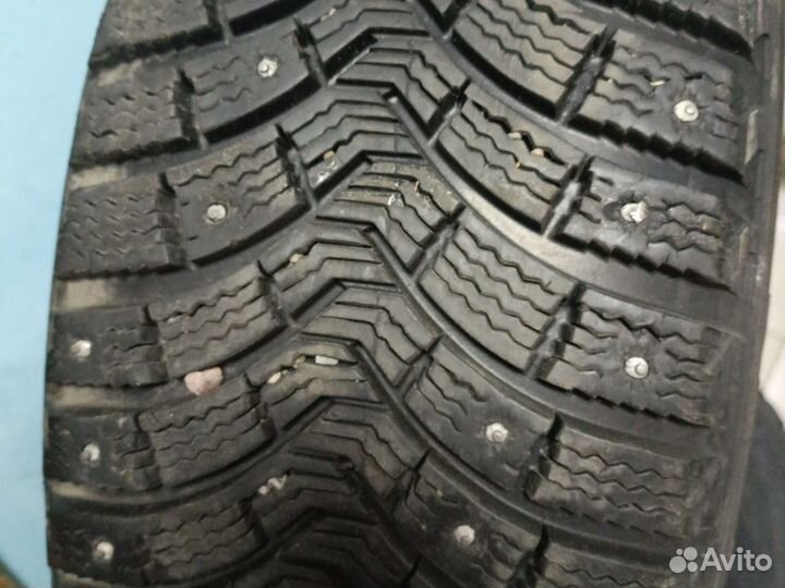 Michelin X-Ice North 215/65 R16