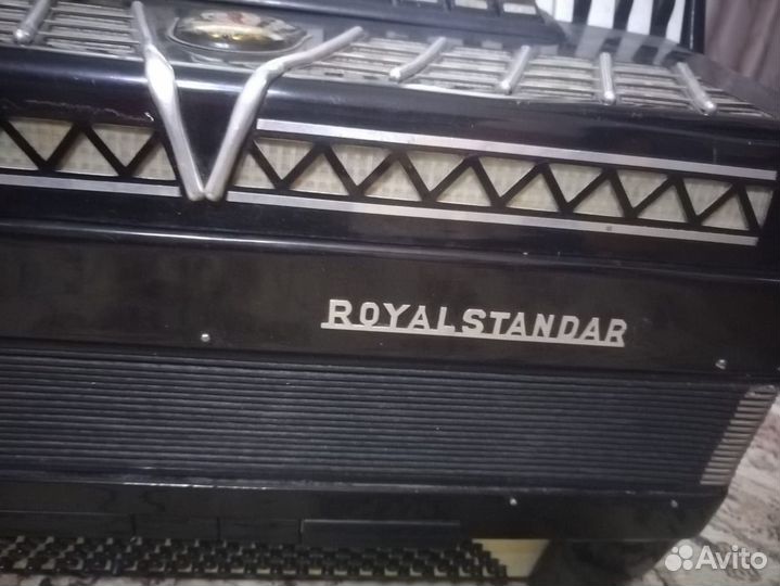 Аккордеон royal standard