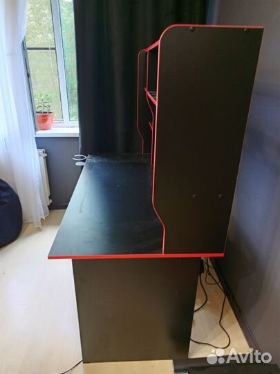 Полка настольная со столом