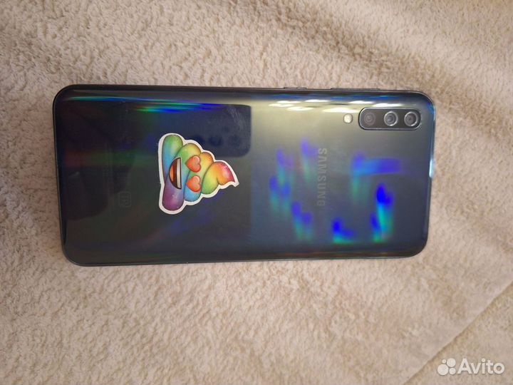 Samsung Galaxy A50, 4/64 ГБ