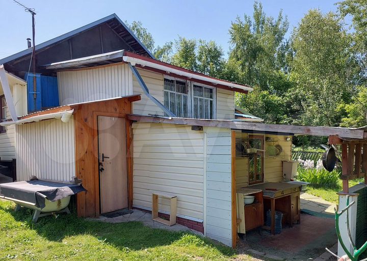 Дом 27,8 м² на участке 12,2 сот.