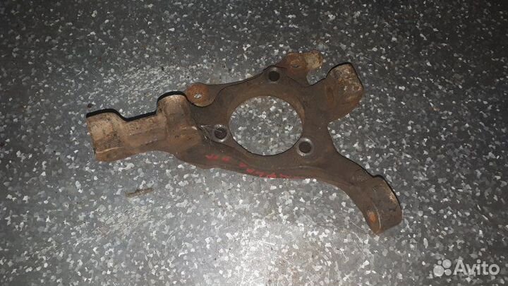 Кулак поворотный передний левый Opel Zafira A05