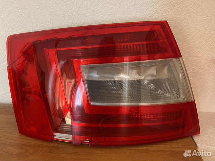 Задний левый фонарь skoda octavia a7