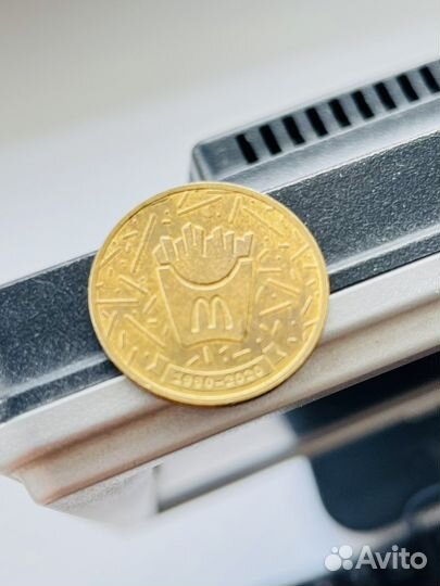 Коллекционная монета Макдоналдс 30 лет дружбы