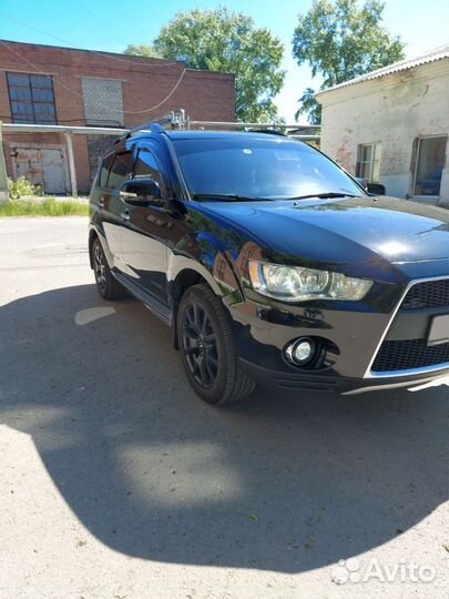 Mitsubishi Outlander, 2011