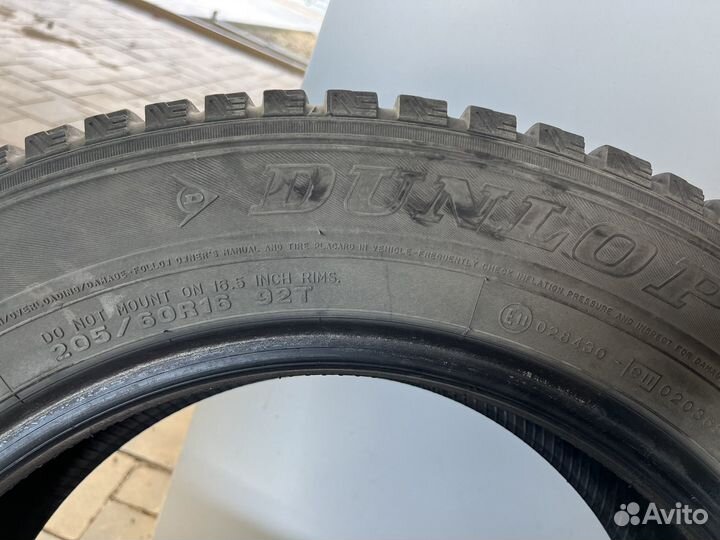 Dunlop SP Winter Ice 01 205/60 R16