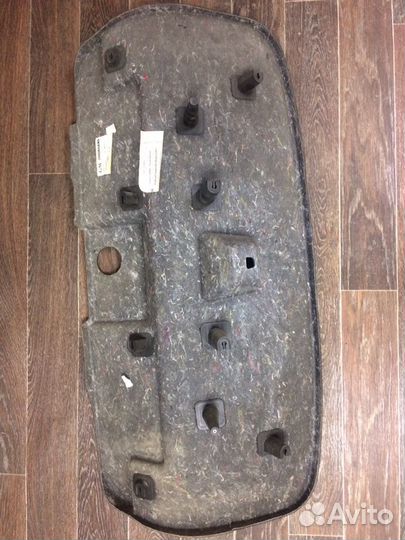 Обшивка крышки багажника Опель Астра Н