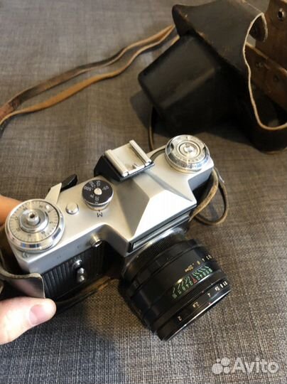 Плёночный фотоаппарат Зенит