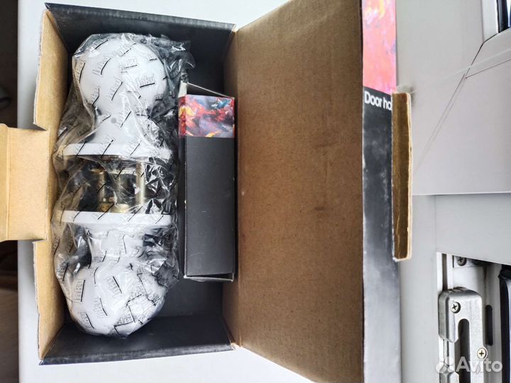 Дверная ручка-защелка loku