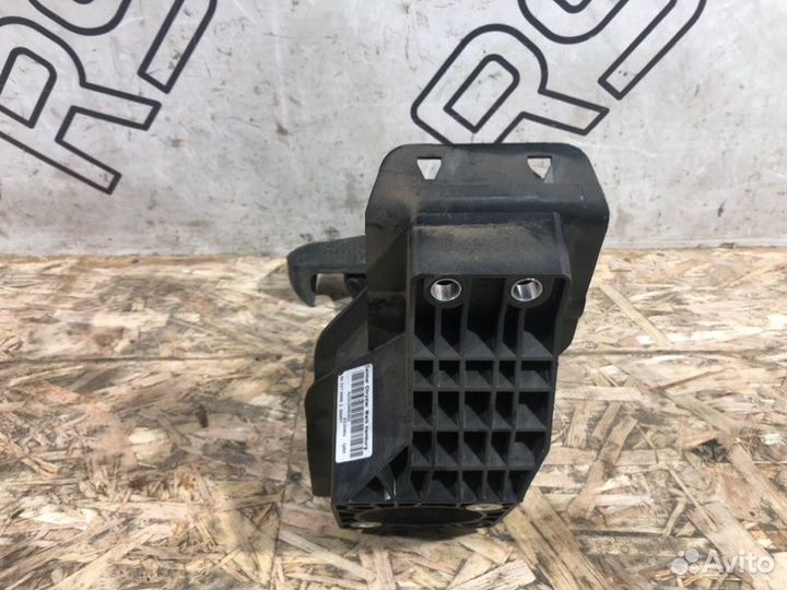 Педаль тормоза Mercedes-Benz S-Class W221