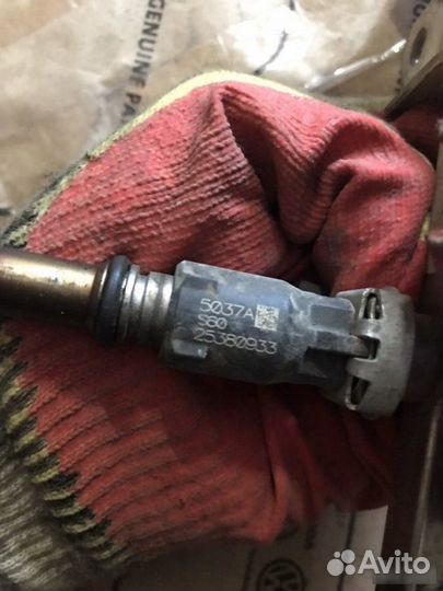 Топливная рампа форсунка Opel Astra H