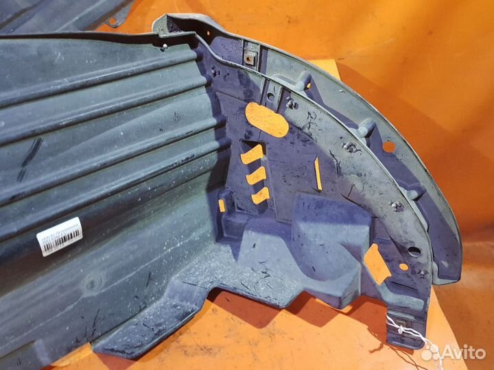 Подкрылок Honda Elysion RR1 передний левый