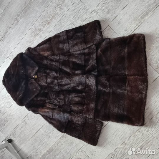 Шуба норковая 46 с капюшоном