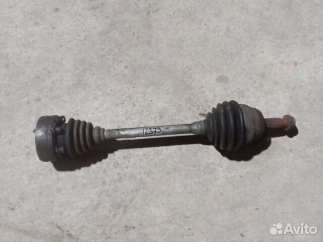 Полуось передний левый Volkswagen Passat B3