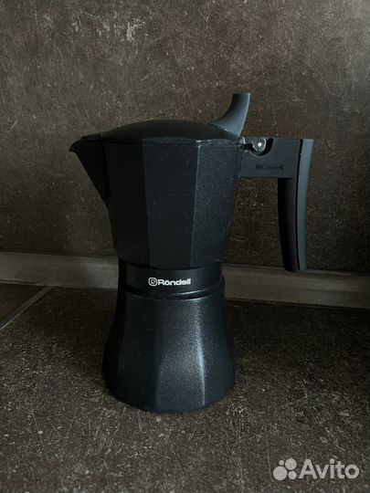 Гейзерная кофеварка Rondell Kafferro
