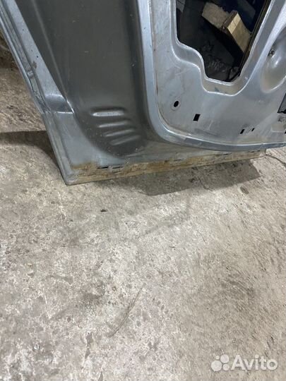 Задняя дверь приора левая