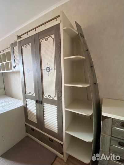 Мебель в детскую комнату