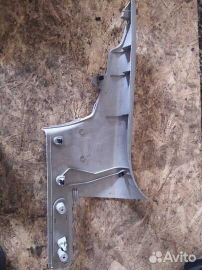 Накладка задней стойки Ford Focus 2 CB4 1.6 shda