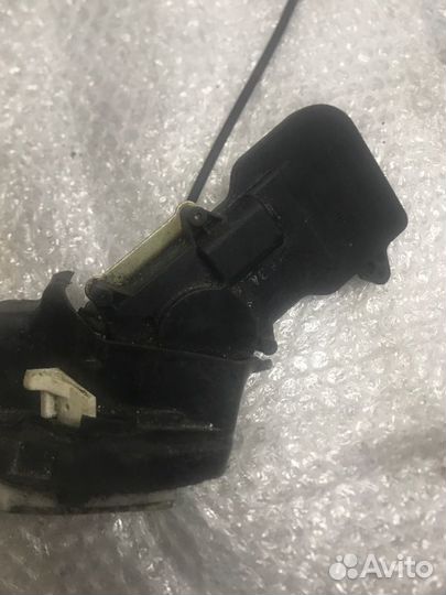 Замок двери задний правый Mazda Mazda6 GG QR20DE